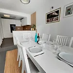 Maison Familiale Proche Memorial Australien