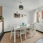 Maison Familiale Proche Memorial Australien
