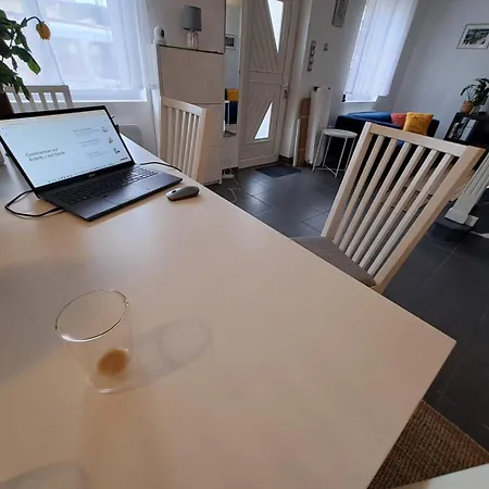 Maison Familiale Proche Mémorial Australien * Corbie